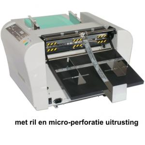 PAPIERVOUWMACHINE SUPERFAX PF-220 RILLEN MICRO-PERFOREREN